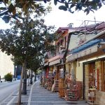 souvenir shops outside the walls of the old town in ioannina compressor 800x600